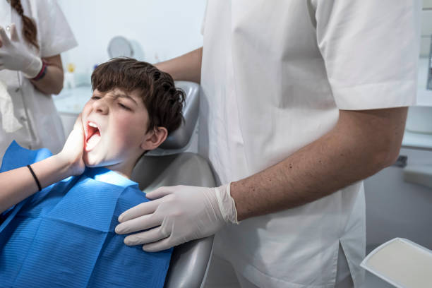 Best Emergency Care for Gum Disease in Mountain View Acres, CA